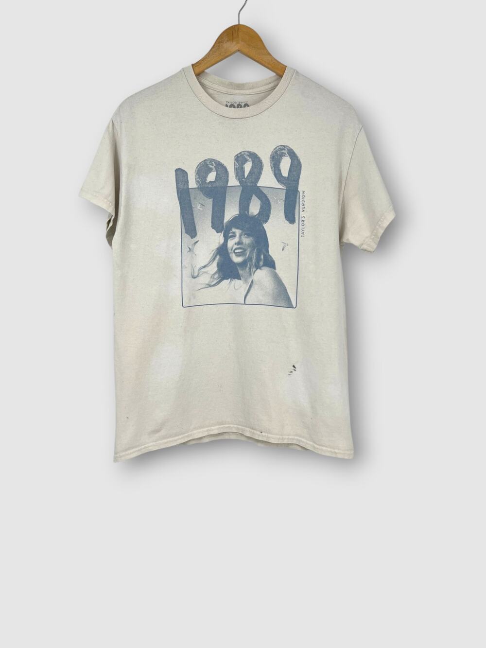 Taylor Swift 1989 Taylor's Version Official Merch Graphic Tee Size Medium